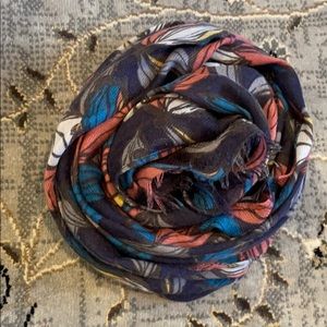 Beautiful floral LOFT scarf